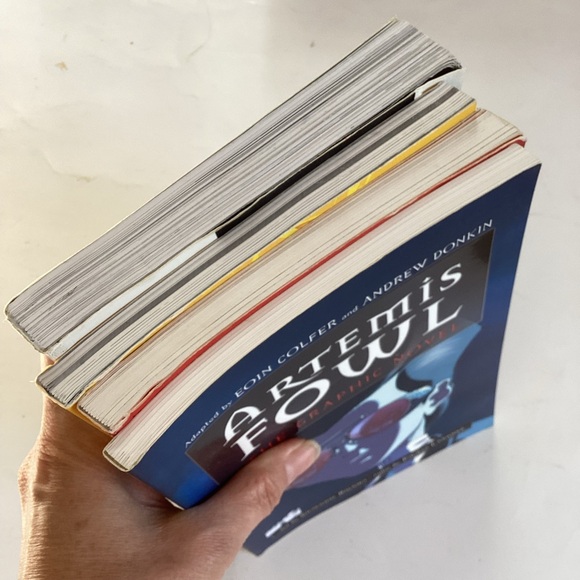 4 kids graphic novels books - Picture 3 of 5